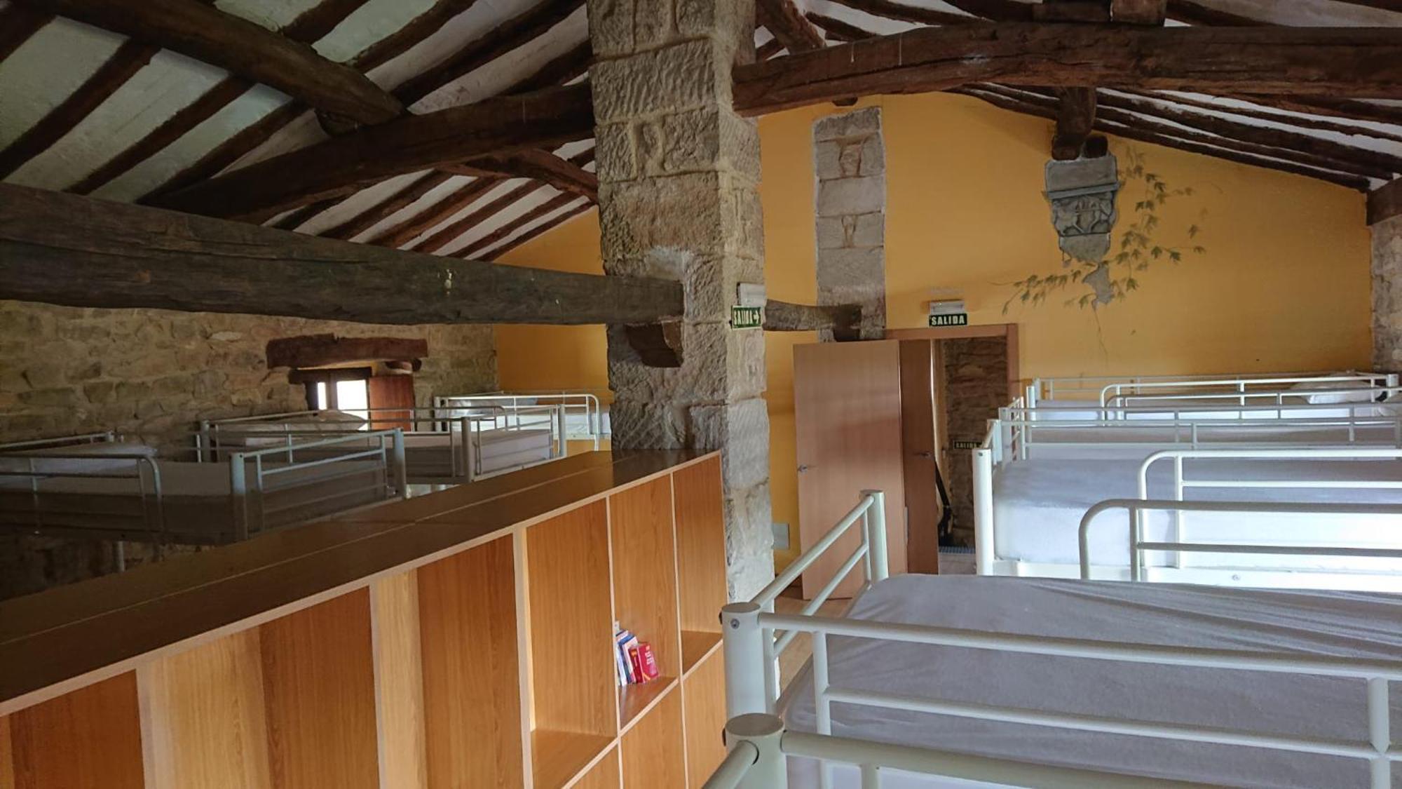 Albergue Sansol - El Oasis Del Camino Frances - Exclusivo Para Peregrinos 外观 照片
