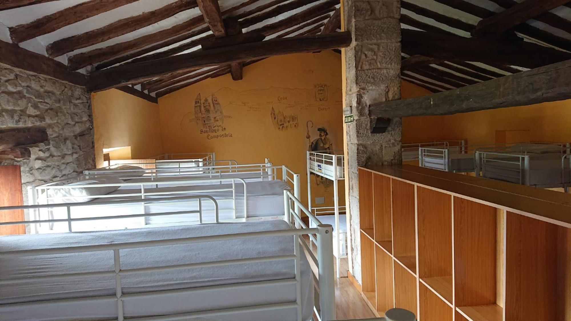 Albergue Sansol - El Oasis Del Camino Frances - Exclusivo Para Peregrinos 外观 照片
